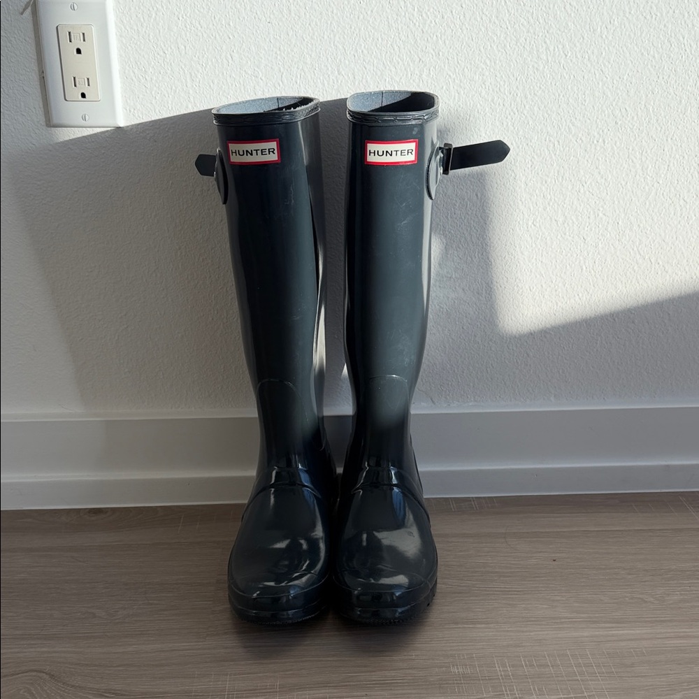 Hunter Glossy Charcoal Gray Knee-High Rain Boots with Side Buckle